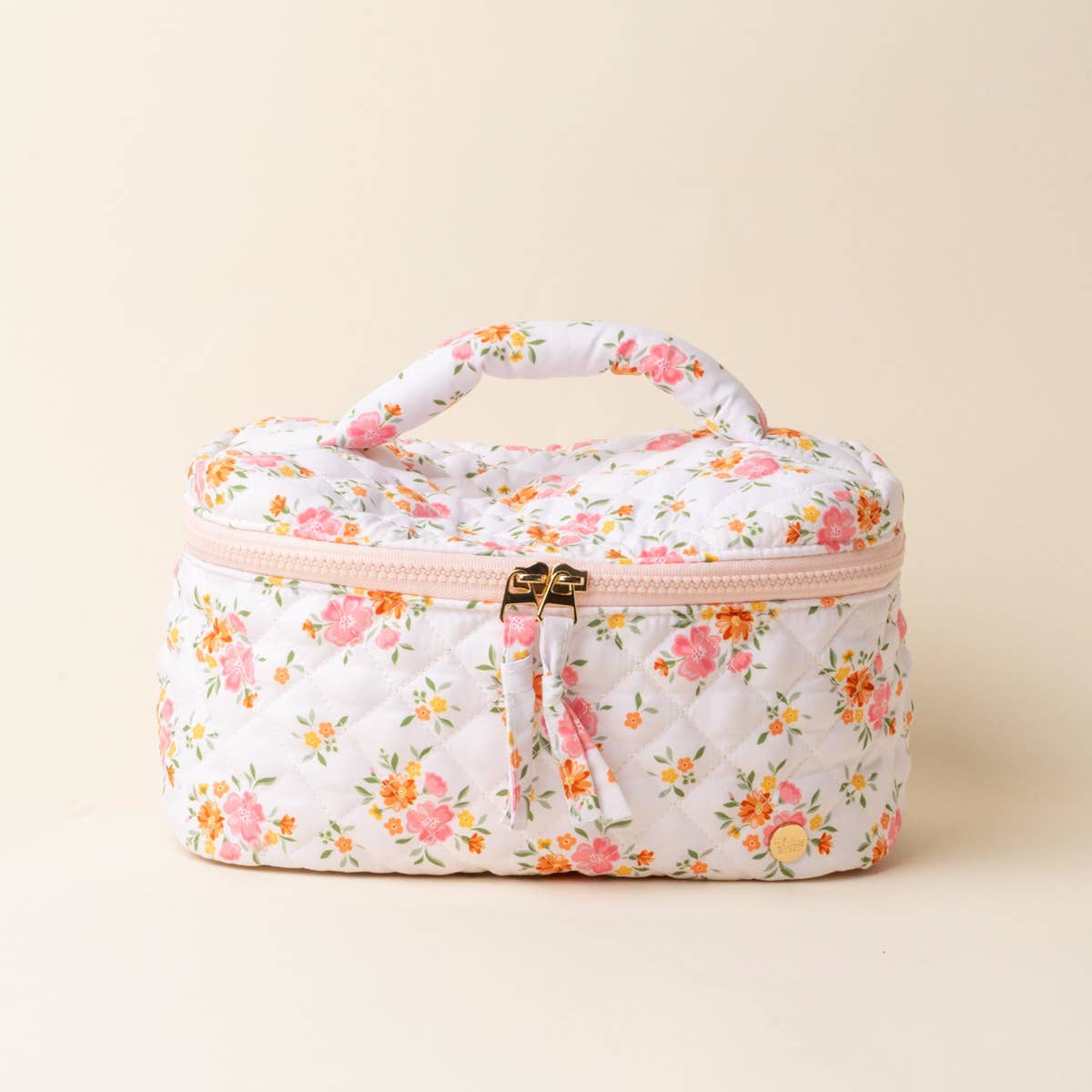 The Darling Effect - Glam & Go Quilted Cosmetic Bag–Endless Daydream Cream