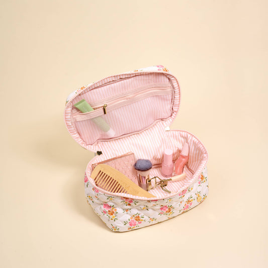 The Darling Effect - Glam & Go Quilted Cosmetic Bag–Endless Daydream Cream