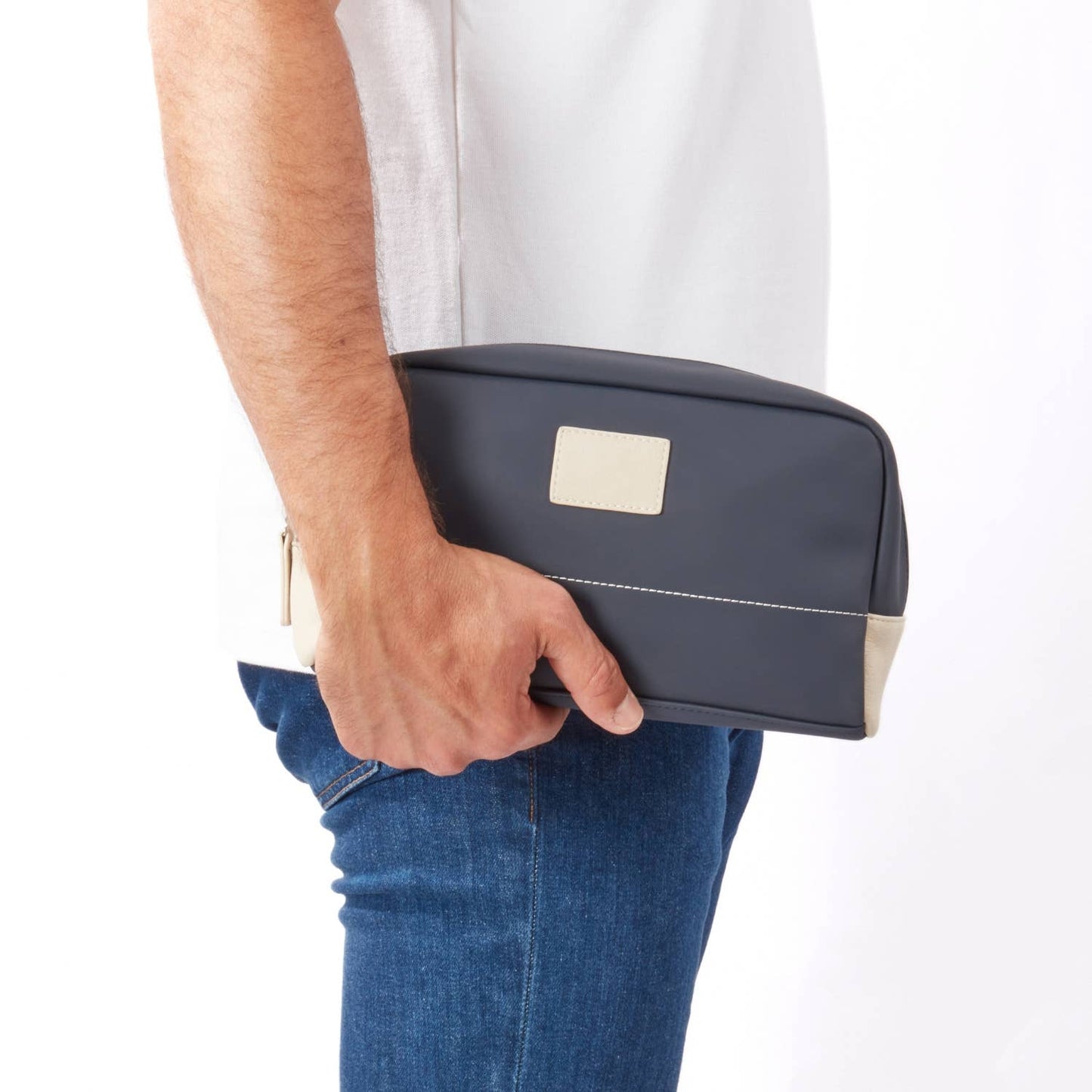 BeyBerk International - Glasgow Toiletry Bag