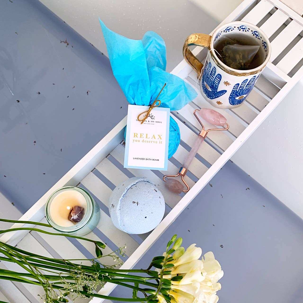Relaxing Bath Bomb Gift⎜Calm with Lavender Luxury Bath Bomb - Jennie Dots