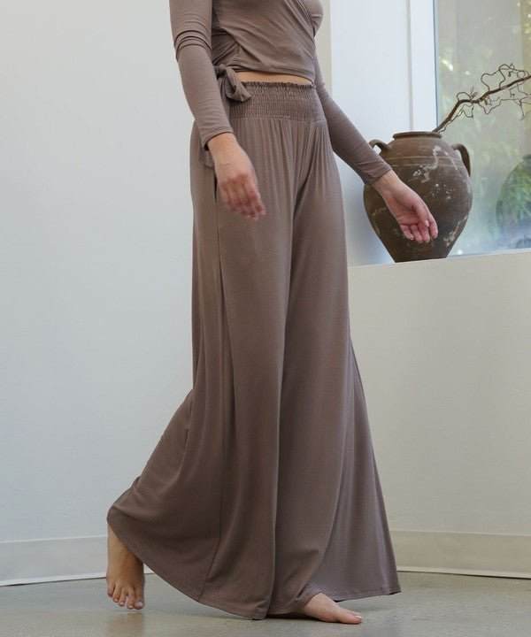 Studio Ko Smocked Palazzo Pant - Jennie Dots
