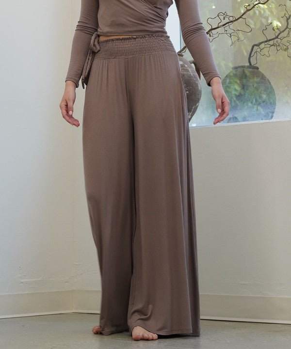 Studio Ko Smocked Palazzo Pant - Jennie Dots