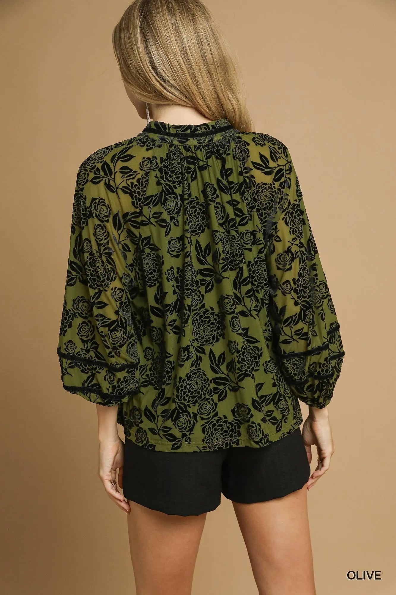 Umgee Floral Velvet Blouse with Balloon Sleeves - Jennie Dots