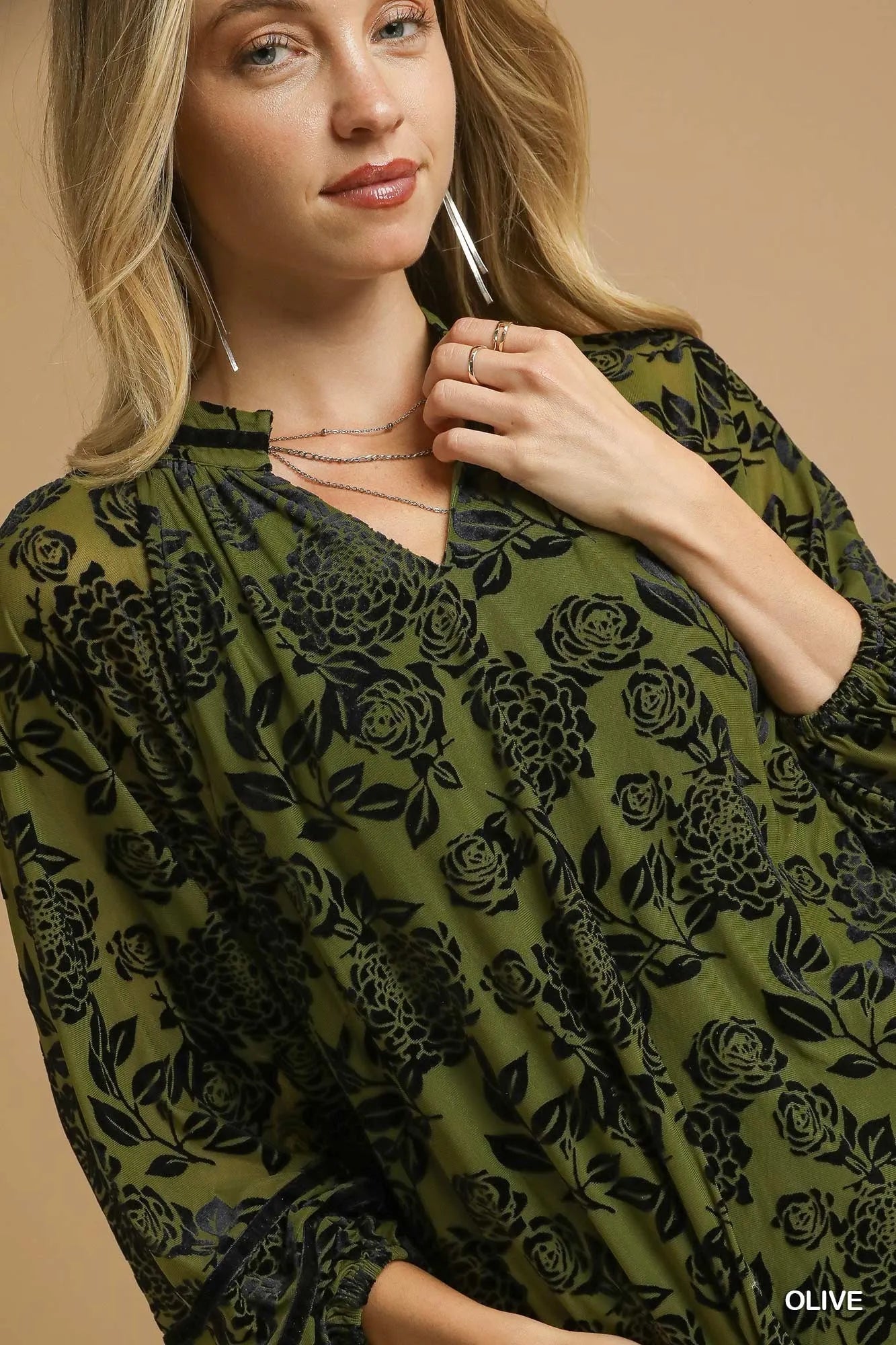 Umgee Floral Velvet Blouse with Balloon Sleeves - Jennie Dots