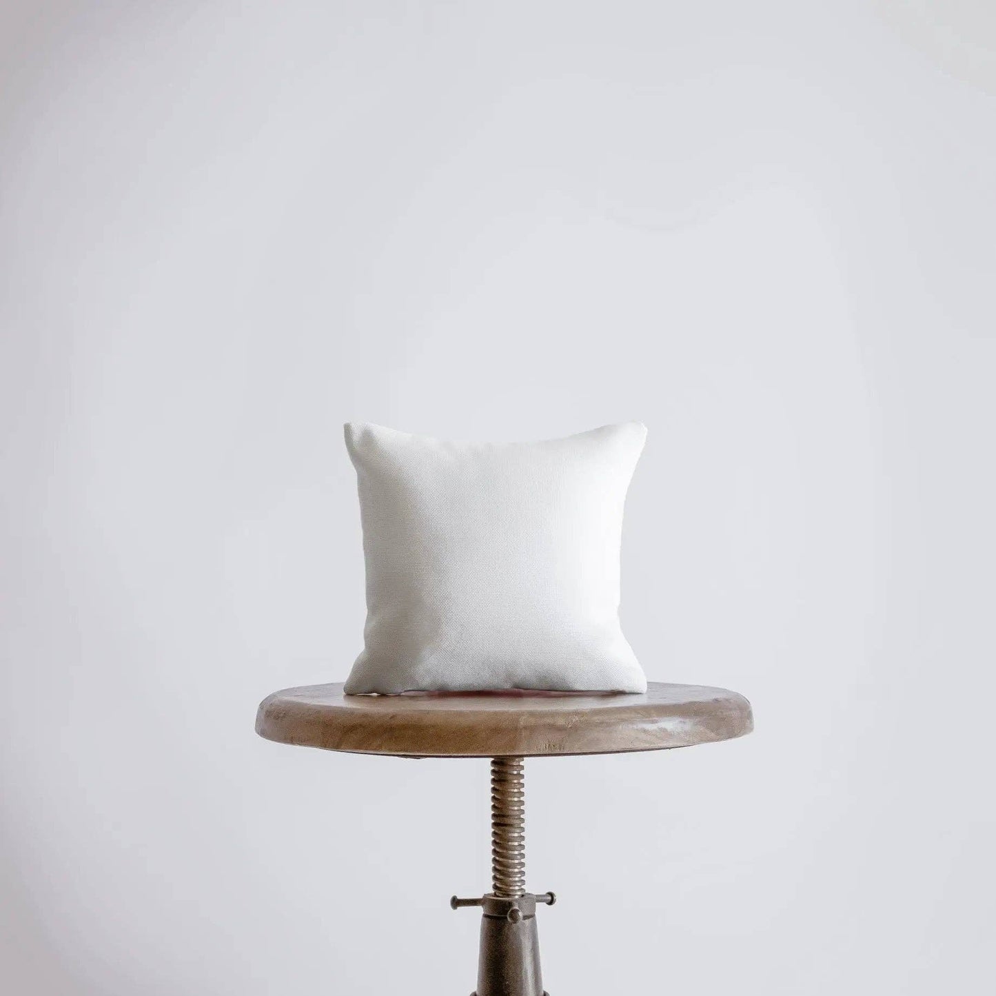 UniikPillows - MINI EEK on White Pillow - Jennie Dots