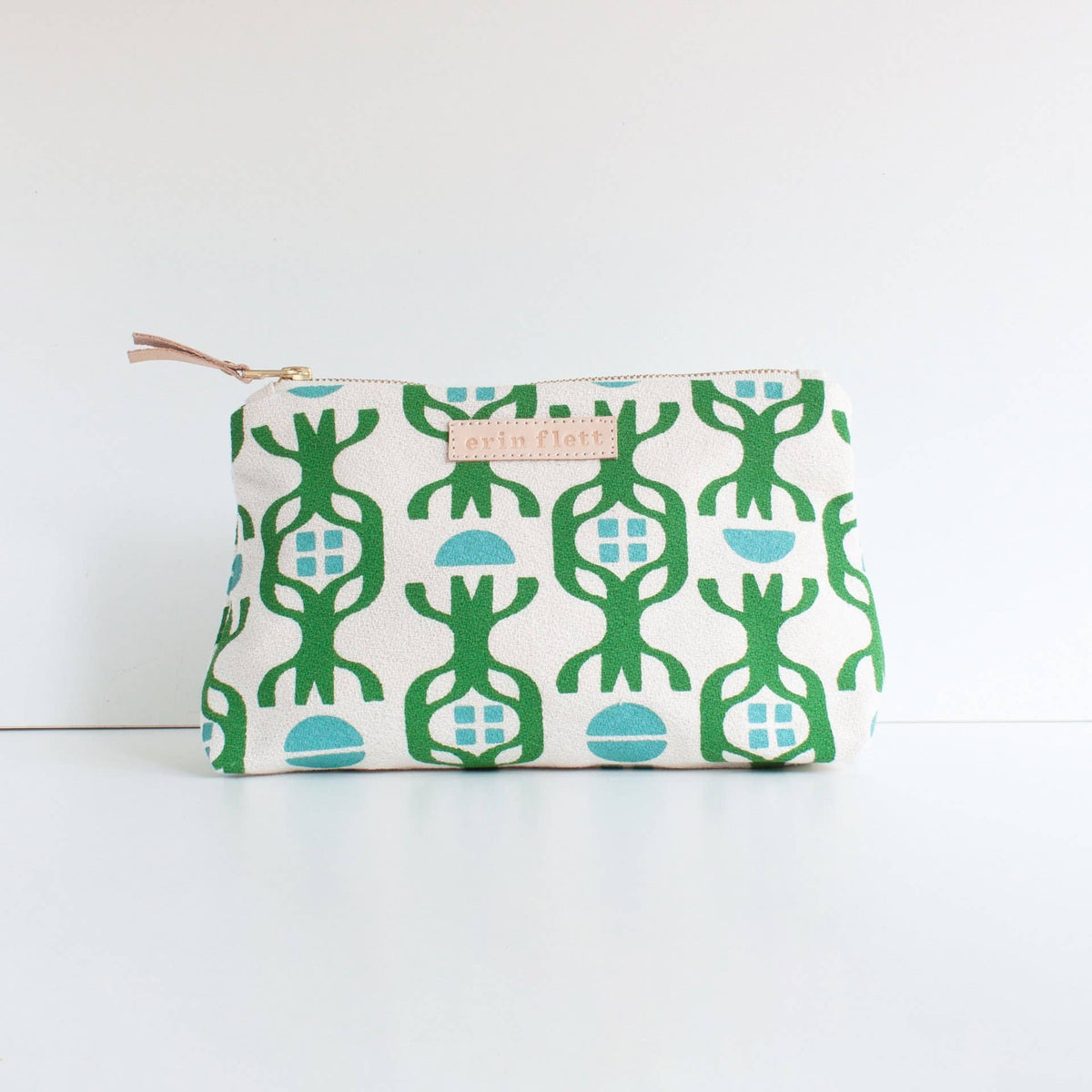 Erin Flett - TURQUOISE + KELLY GREEN CHALET MAKEUP