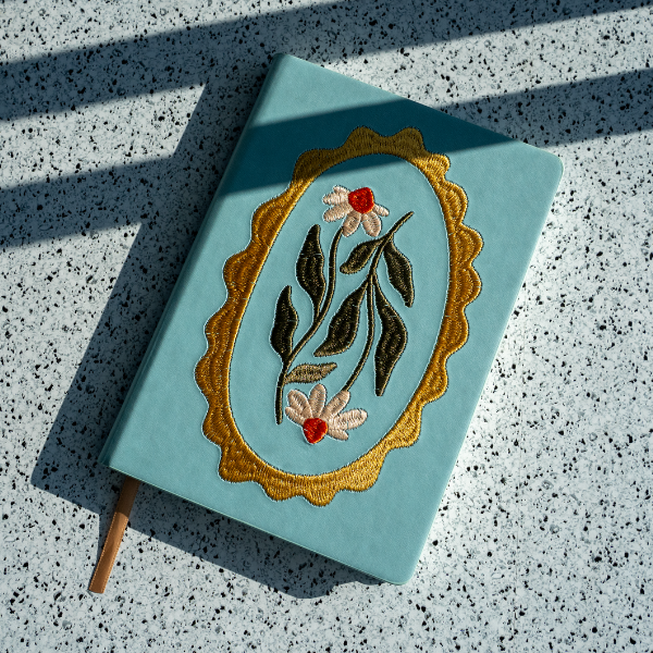 Denik - Daisy Frame Hardbound Embroidered Notebook