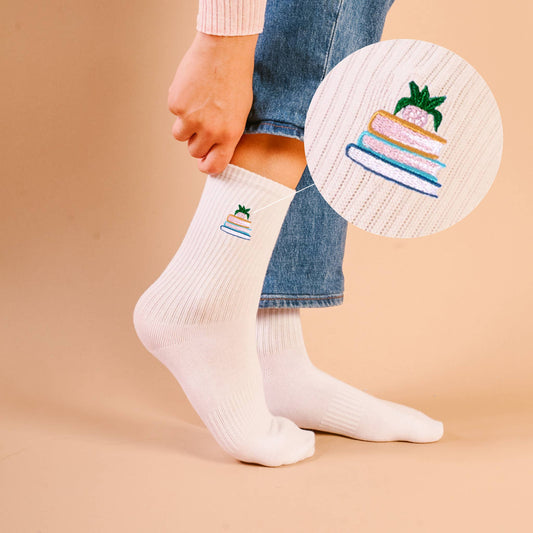 The Darling Effect - Embroidered Crew Socks–Book Nook