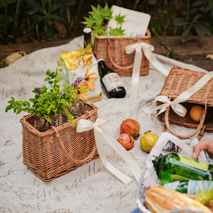 Willow Carry Basket Bag