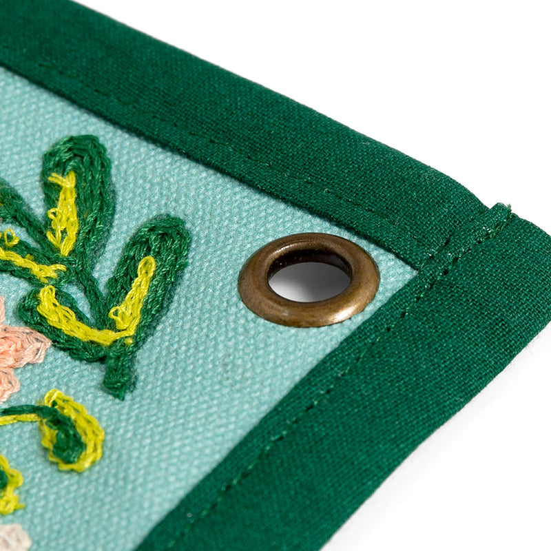 Pippi Post - Read Embroidered Canvas Banner
