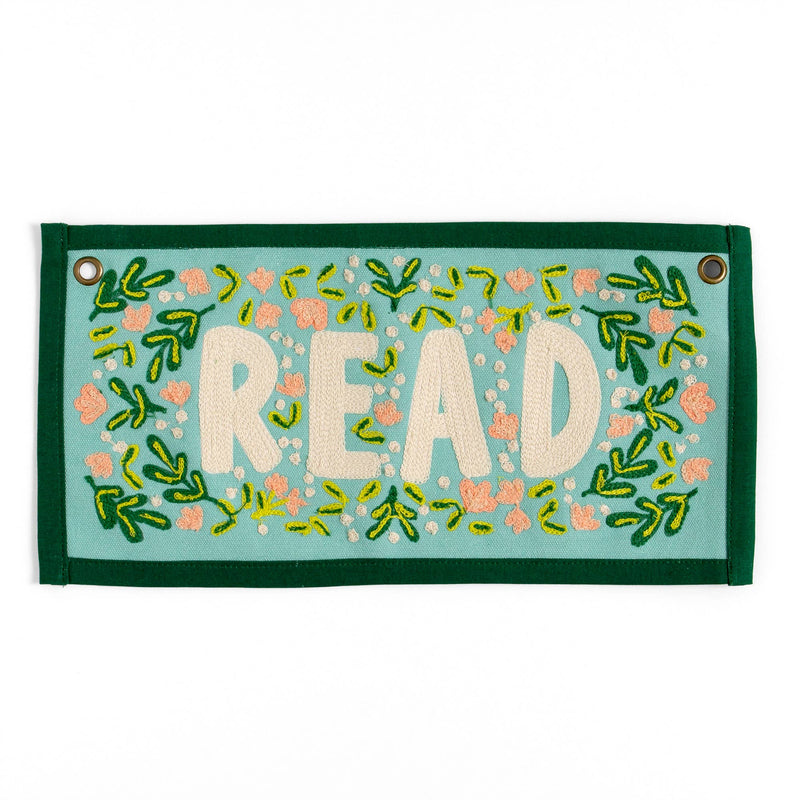 Pippi Post - Read Embroidered Canvas Banner