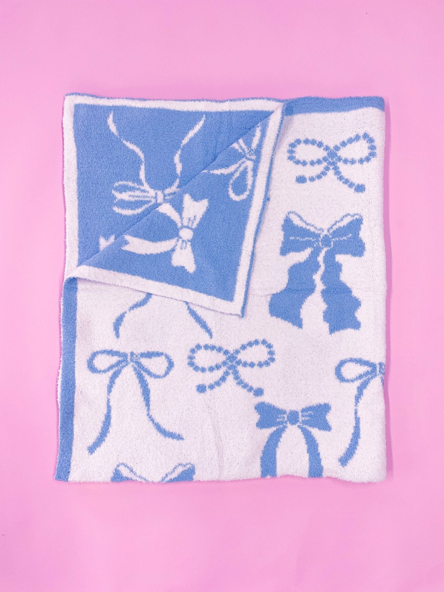 Cozy Blue Bow Luxury Throw Blanket - Jennie Dots