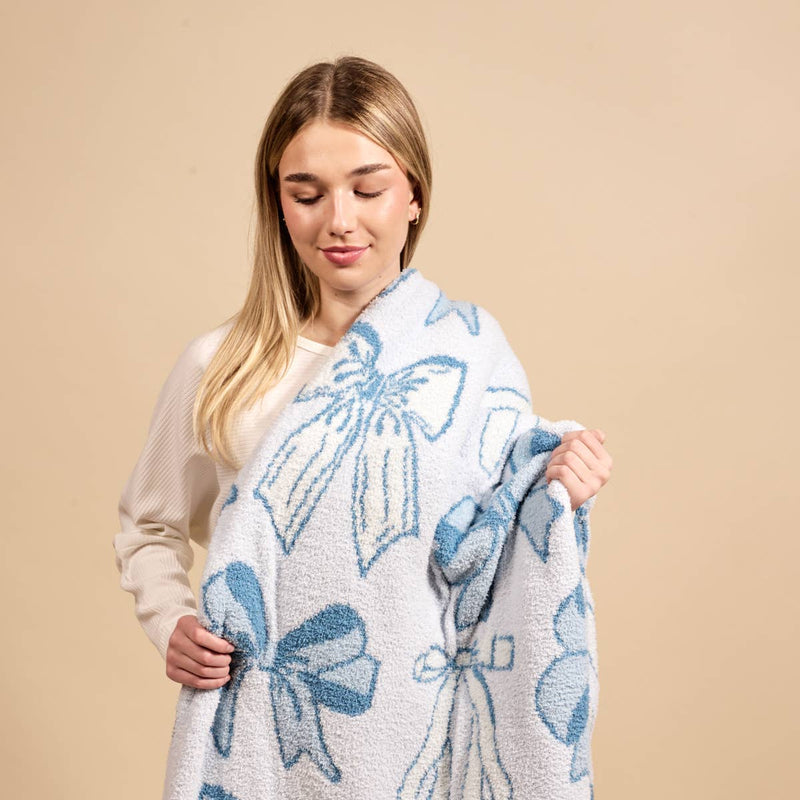The Darling Effect - Cozy Dreams Luxe Blanket–Blushing Bows Blue