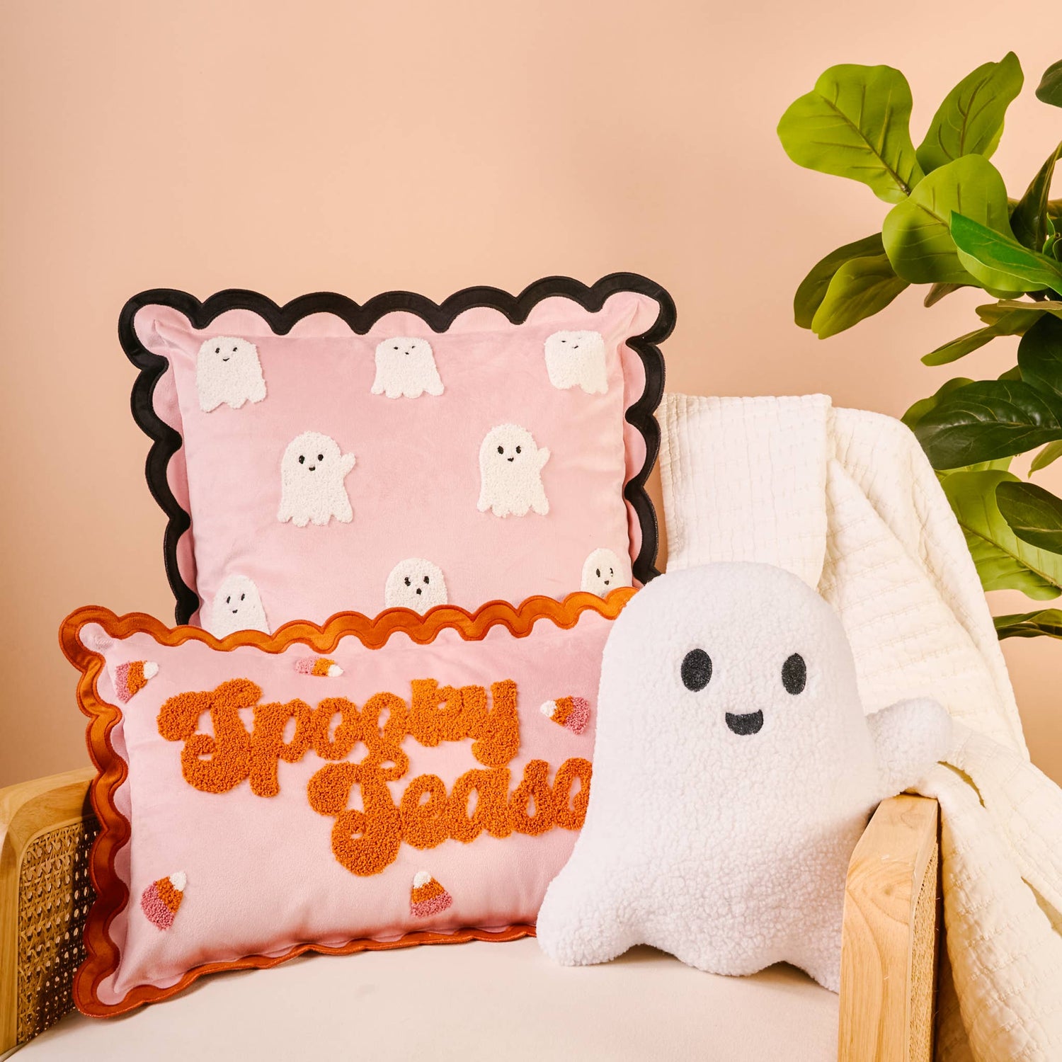 The Darling Effect - Throw Pillow-Ghost