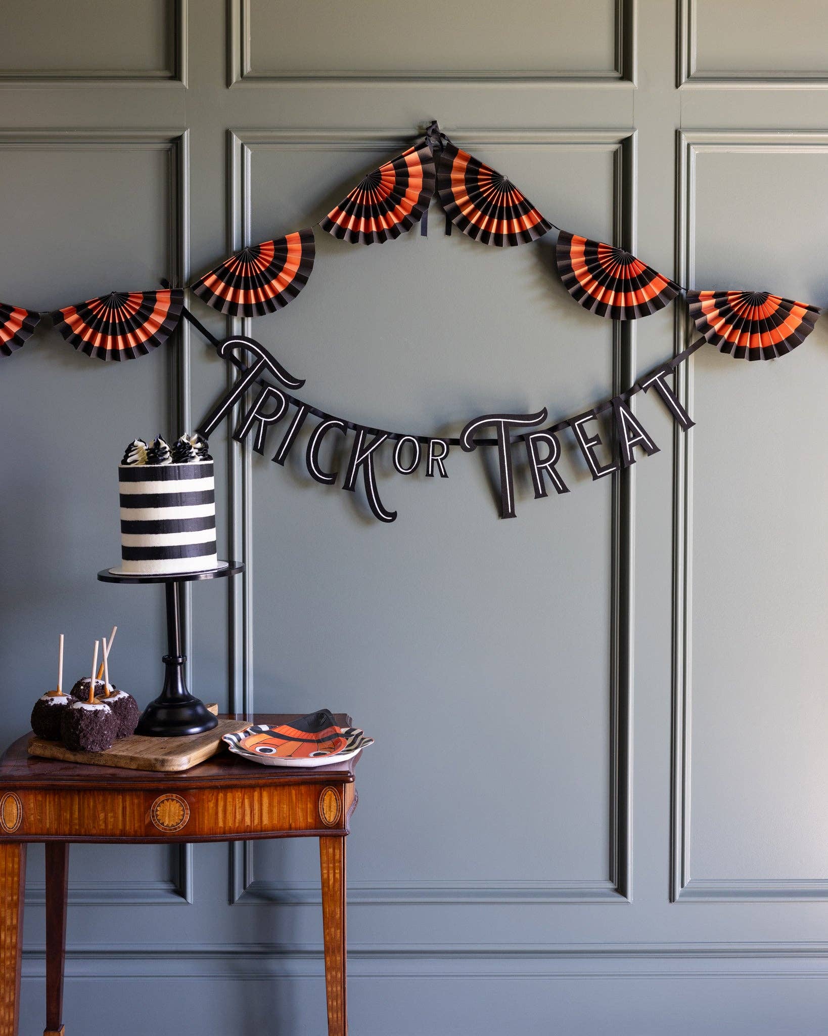 Trick or Treat Felt Banner - Jennie Dots