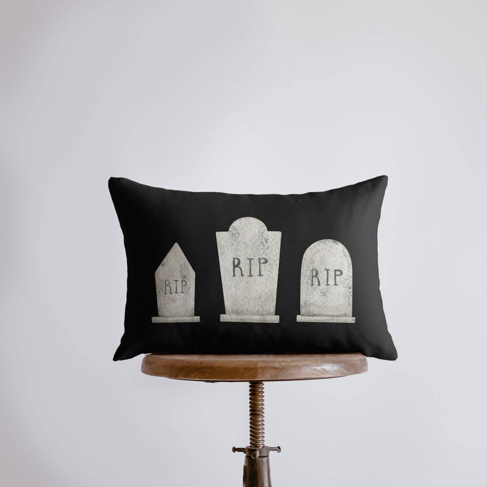 UniikPillows - 3 Ghost Pillow Cover & Insert | 18x12 - Jennie Dots